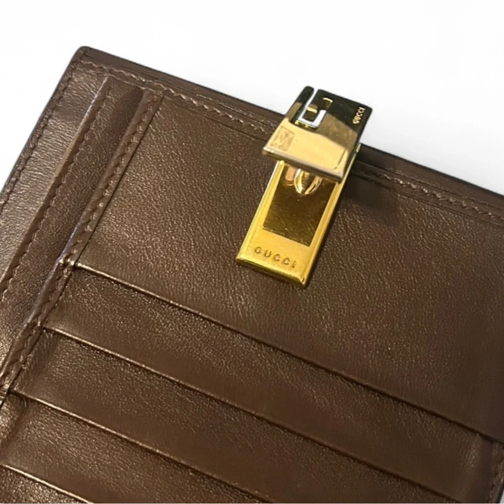 Gucci Vintage Brown Leather Bifold Wallet Gold G Hardware Made in Italy